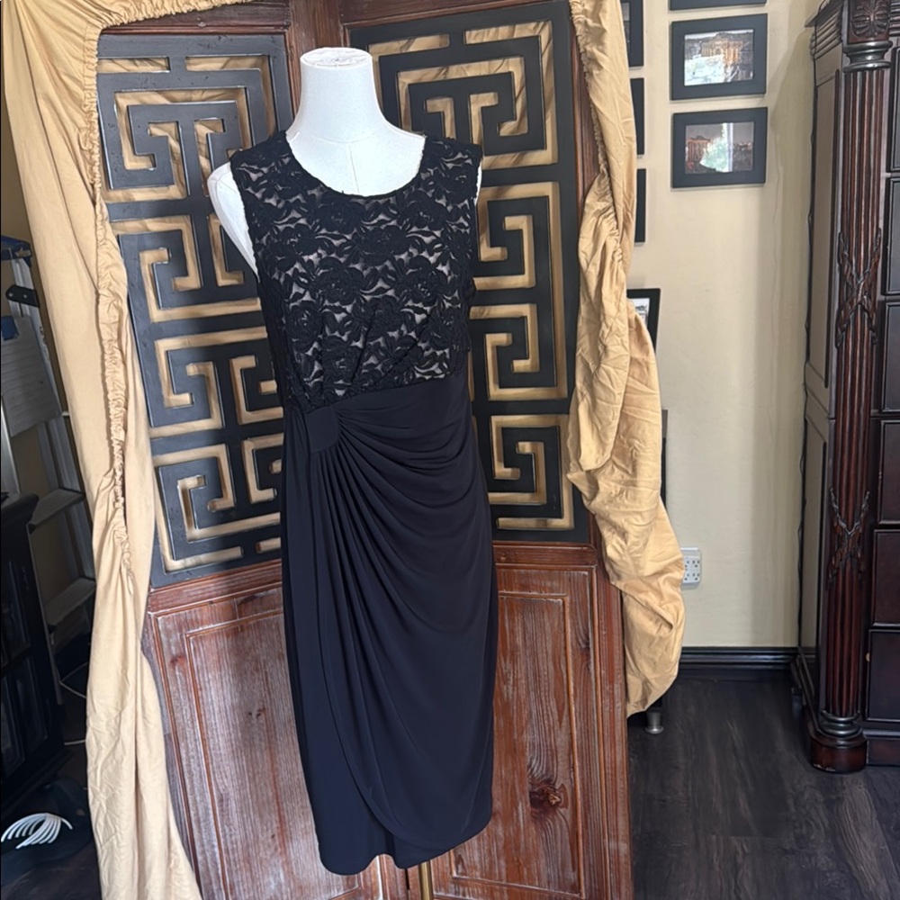 Black lace Ruched Sheath Dress